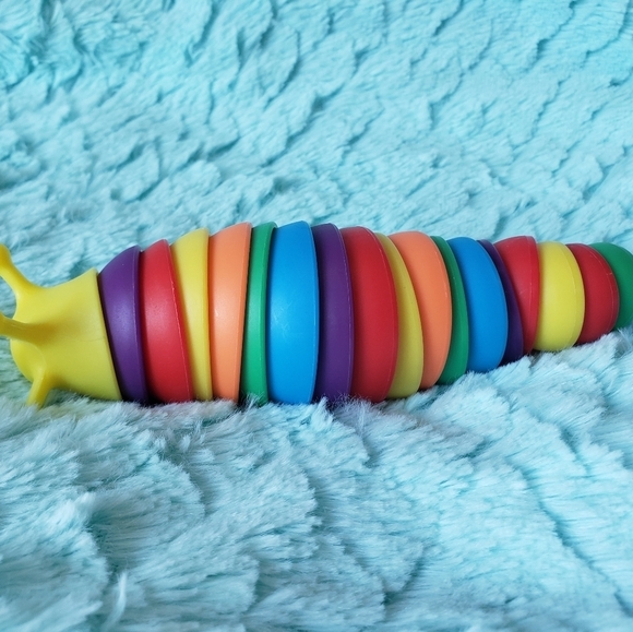299- SENSORY SLUG FIDGET TOY NWT - Picture 5 of 6